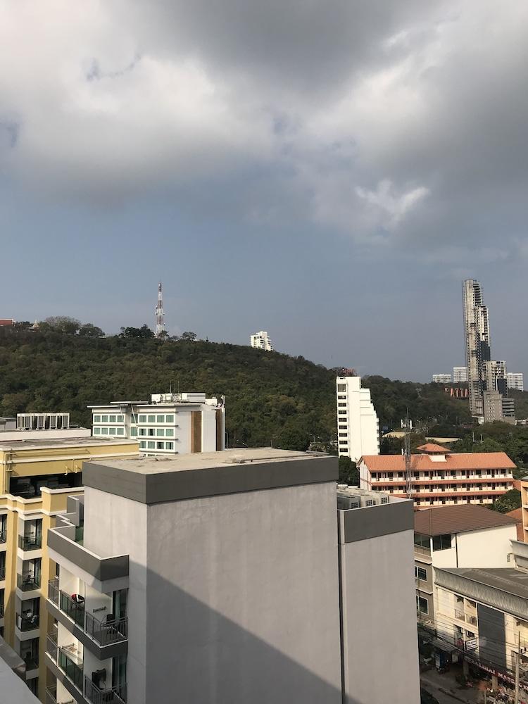 Pattaya Hiso Hotel Extérieur photo